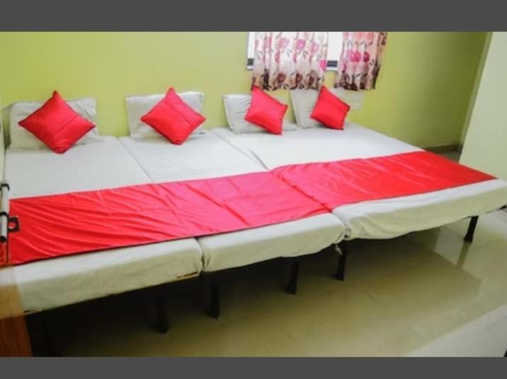 Sai Gaurav Palace Hotel Shirdi Exterior photo
